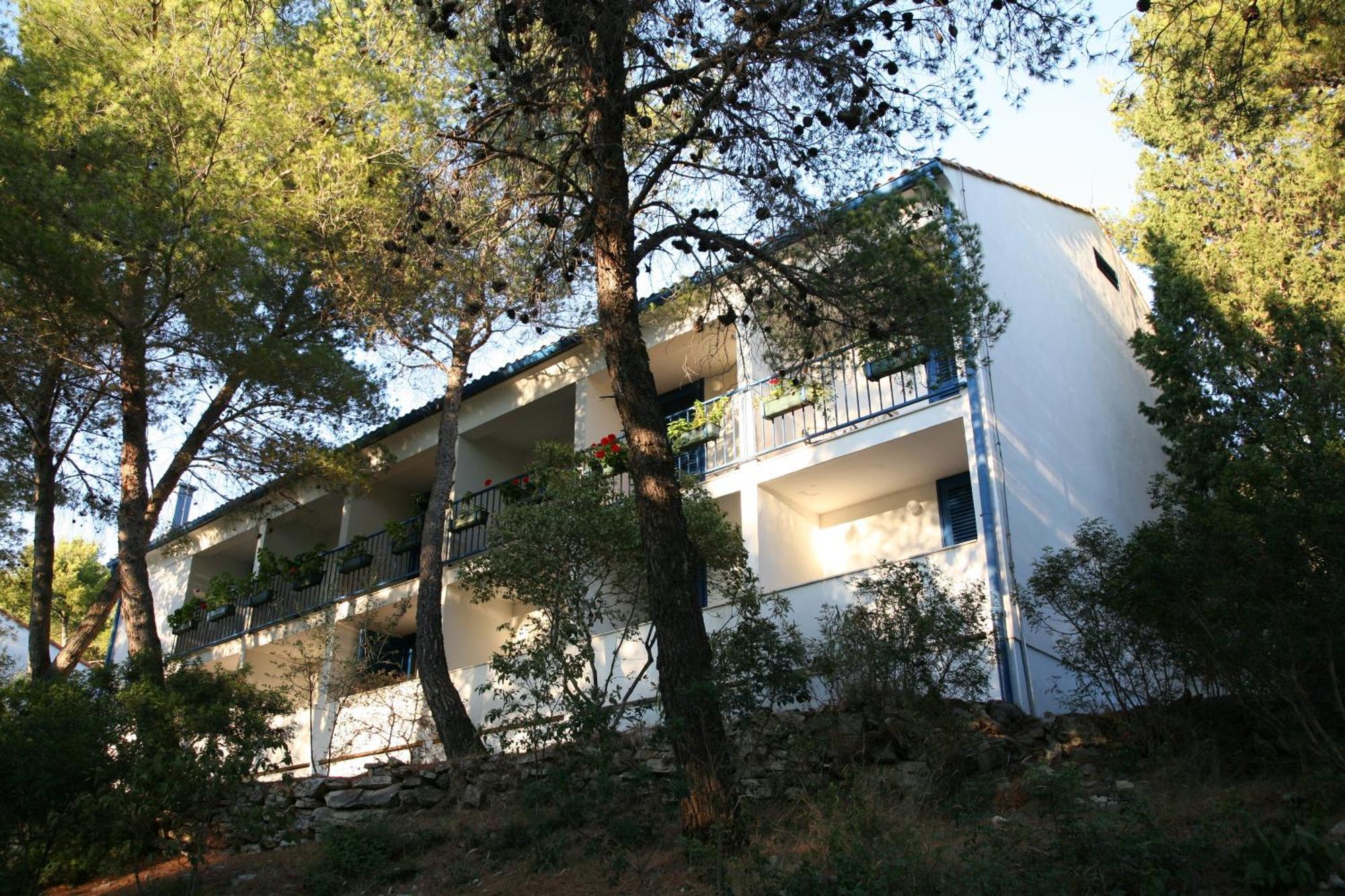 Hotel Sali Bagian luar foto