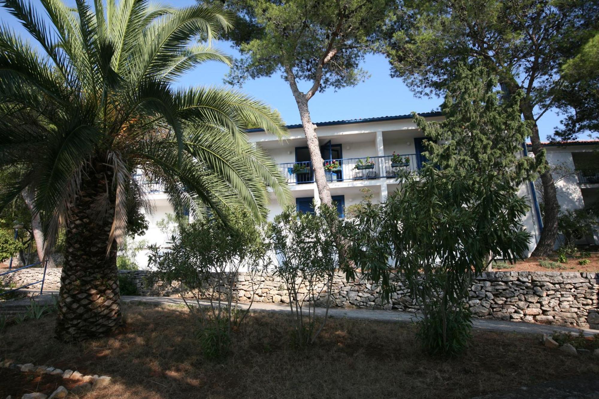 Hotel Sali Bagian luar foto